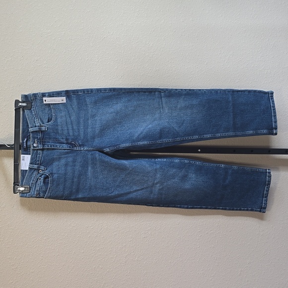 NWT Calvin Klein Straight Leg Jeans in Size 8 and 14 - Picture 6 of 11